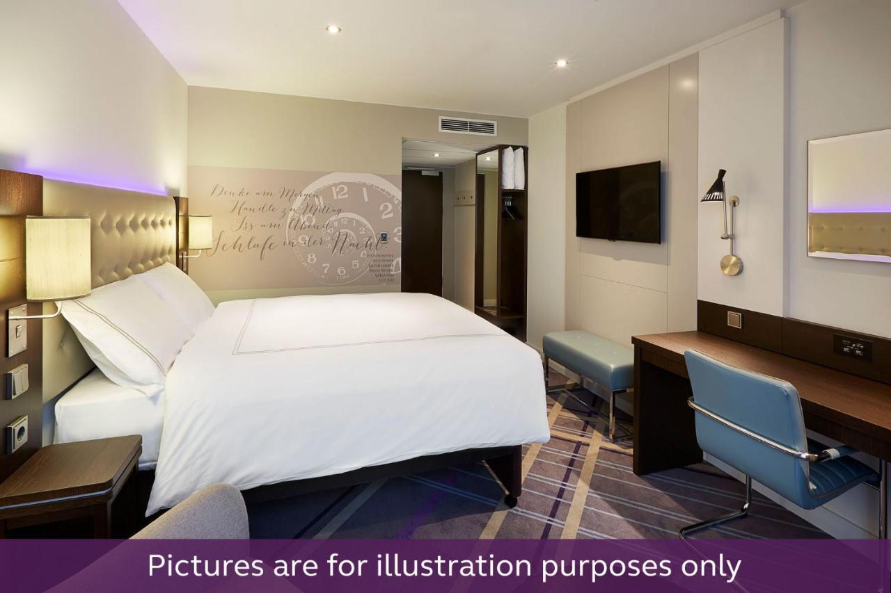 Premier Inn Wuppertal City Centre Bagian luar foto